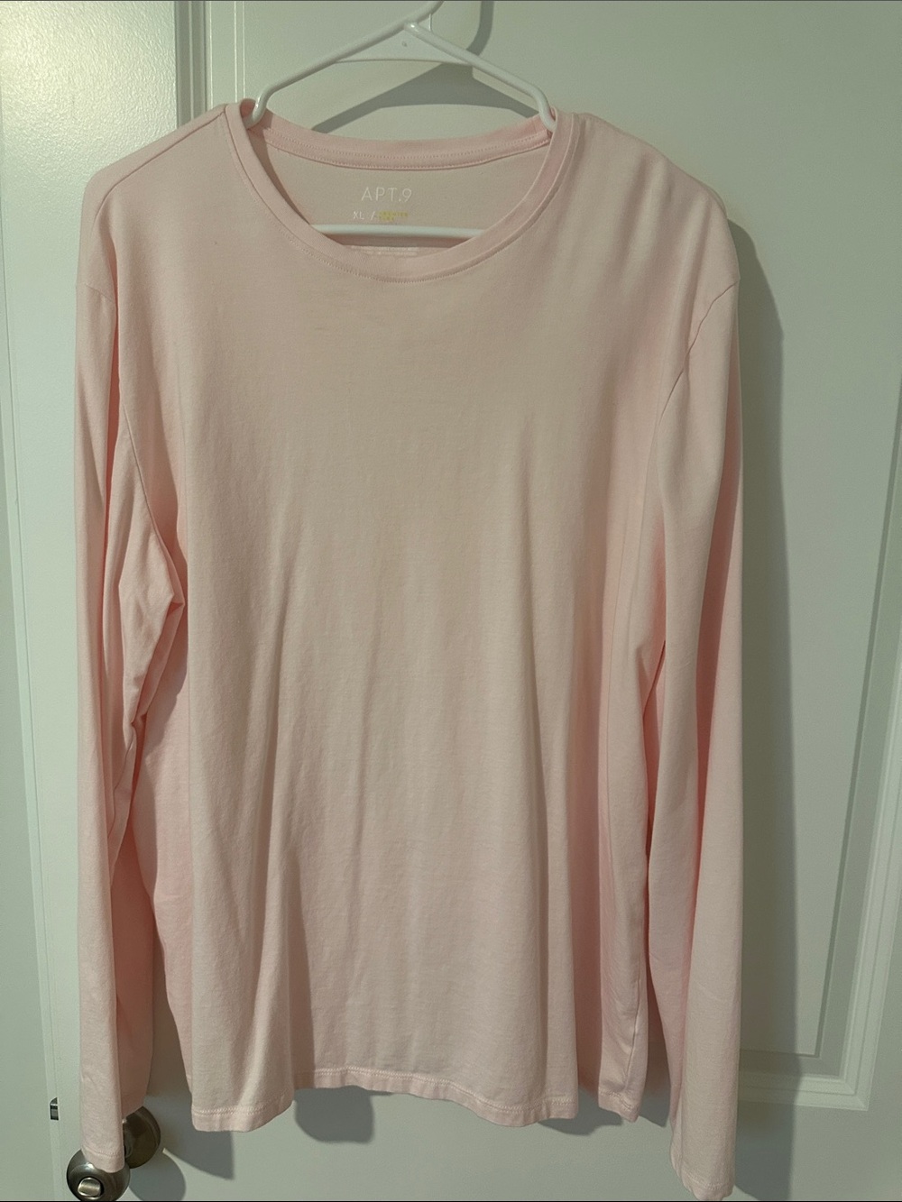 APT. 9 Men’s Long-Sleeve Crewneck Top - Light Pink